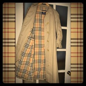 Women’s Vintage Burberry Trench coat